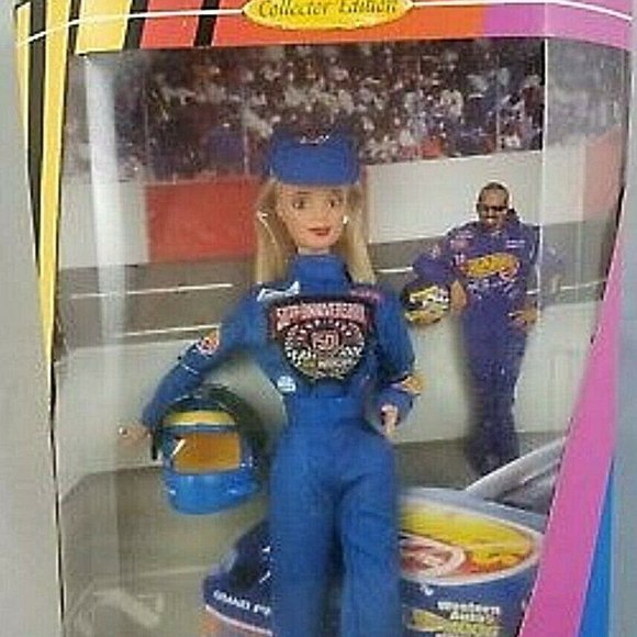 1998🔥🔥BARBIE DOLL NASCAR💥 Mattel 50th Anniversary Edition 🆕 - Picture 3 of 12